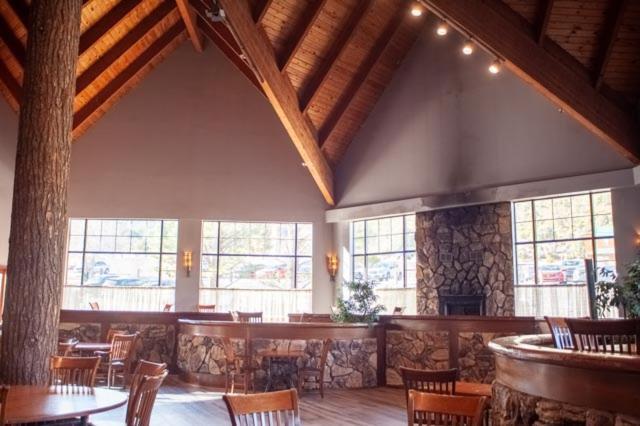 Отель The Retreat On Charleston Peak Mount Charleston Экстерьер фото